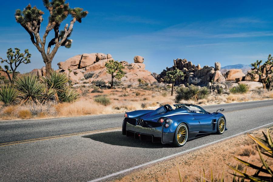  Pagani Huayra Roadster 2017 года  (фото 4 из 34)